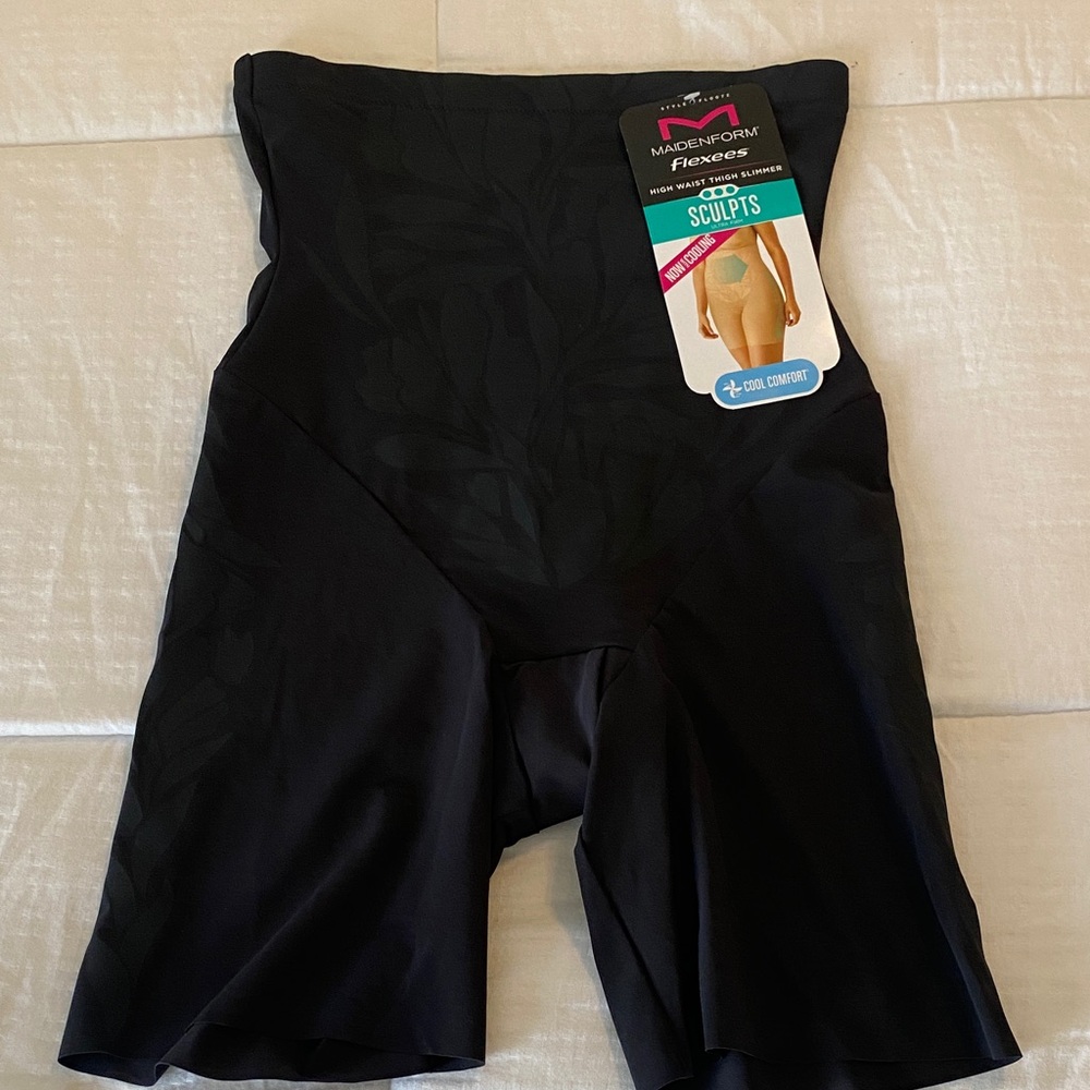 Maidenform Black High-Waist Sculpting Shaping Shorts